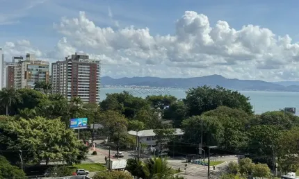 Apartamento com 3 quartos à venda na Rua Aristídes Lobo, 61, Agronômica, Florianópolis por R$ 1.650.000