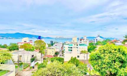 Apartamento com 3 quartos à venda na Rua Júlio Dias, 442, Coqueiros, Florianópolis por R$ 750.000