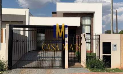 Excelente  Casa a Venda Com Piscina, a Poucos minutos do Centro