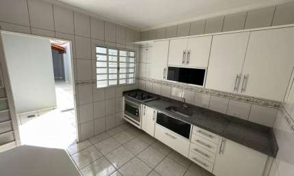 Casa para Venda em Itu, SAO DOMINGOS, 2 dormitórios, 1 suíte, 2 banheiros, 3 vagas