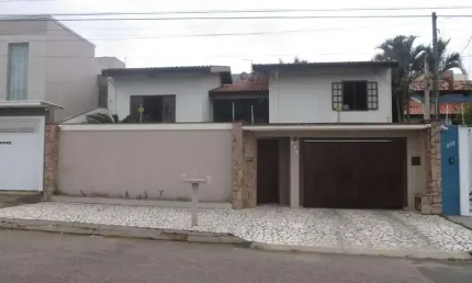 Casa para Venda em Tatuí, Colina Verde, 3 dormitórios, 1 suíte, 2 banheiros, 2 vagas