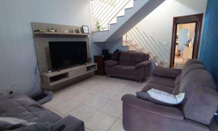 Casa para Venda em Salto, Jardim Saltense, 3 dormitórios, 3 banheiros, 2 vagas