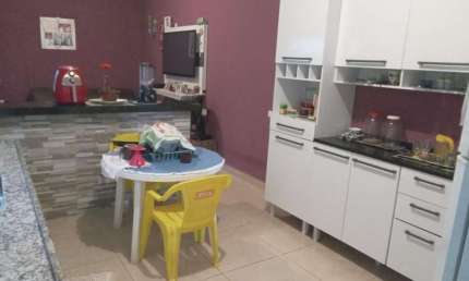 Casa para Venda em Salto, Jardim Celani, 2 dormitórios, 2 banheiros, 2 vagas