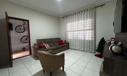 Casa para Venda em Tatuí, Jardim Planalto, 3 dormitórios, 1 banheiro, 2 vagas
