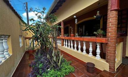 Casa para Venda em Tatuí, Vila Doutor Laurindo, 3 dormitórios, 2 suítes, 4 banheiros, 4 vagas