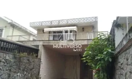 Comprar casa com 4 dormitórios no boqueirão em santos