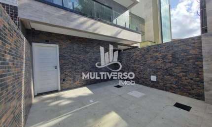 Viva o Luxo e a Elegância em uma Casa Duplex com 4 Suítes e Piscina Privativa!