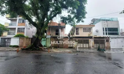 Casa à venda, 3 quartos no bairro Aparecida em Santos