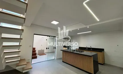 Casa à venda, 3 quartos no bairro Ponta da Praia em Santos