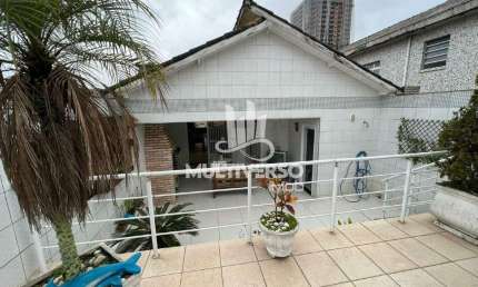 Casa à venda, 4 quartos no bairro Aparecida em Santos