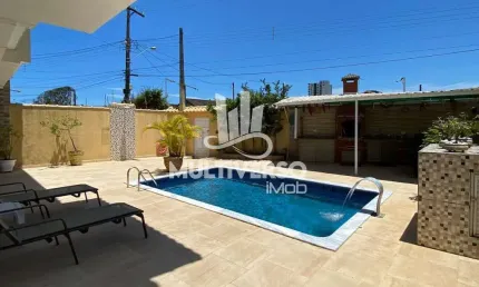 Sobrado à venda, 3 quartos no bairro Solemar em Praia Grande