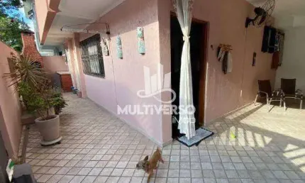 Casa à venda, 3 quartos no bairro Estuário em Santos