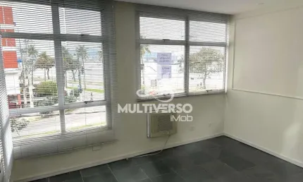 Sala Comercial à venda, no bairro Ponta da Praia em Santos