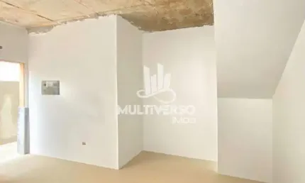 Casa à venda, 3 quartos no bairro Encruzilhada em Santos