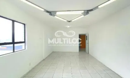 Sala Comercial para aluguel, no bairro Vila Mathias em Santos