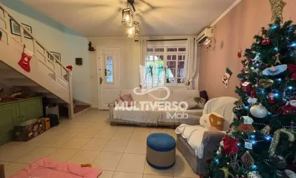 Sobrado à venda, 2 quartos no bairro Marapé em Santos