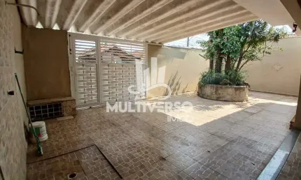 Casa à venda, 3 quartos no bairro Maracanã em Praia Grande