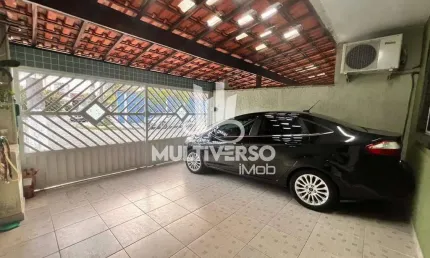 Sobrado à venda, 3 quartos no bairro Maracanã em Praia Grande