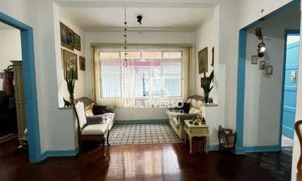 Apartamento de 93m², 3 Dormitórios, Amplo e Arejado – 2 quadras da praia na Pompéia