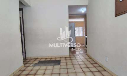 01 Dormitório, primeiro andar de escada, 36m, BNH, R$202.000,00 ótima localização