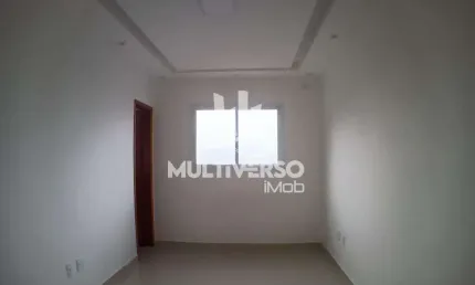 Casa sobreposta alta com 2 dorm - condomínio no bairro sítio do campo