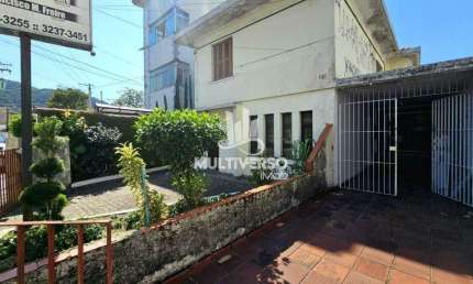 Sobrado à venda, 5 quartos no bairro Marapé em Santos