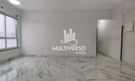 Apartamento 02 dormitórios, 80m, Vila mathias, sala ampla e iluminada, vaga de garagem Demarcada, elevador, R$480.000,00