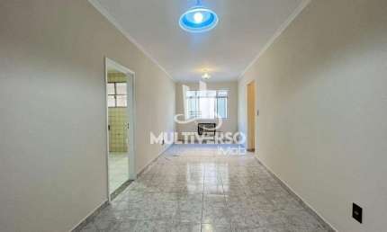 Apartamento 69m² - Pompeia - 1 quadra da praia. Portaria, elevador e garagem!