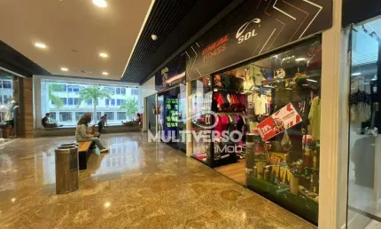 Loja com Mezanino no Shopping Balneário – Excelente Ponto Comercial em Santos