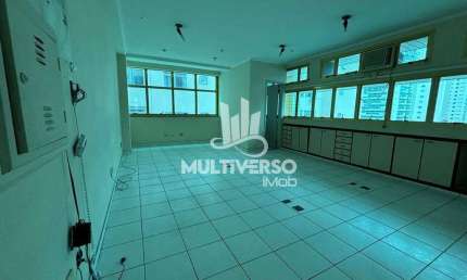 Sala Comercial à venda, no bairro Gonzaga em Santos