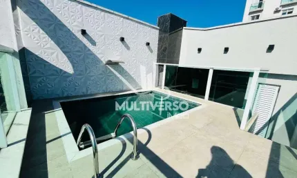 Casa sobreposta alta com 3 suítes piscina e churrasqueira no Boqueirão em Santos