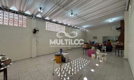 Casa para aluguel, 3 quartos no bairro Vila Mathias em Santos
