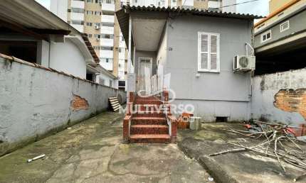 Terreno à venda, no bairro Ponta da Praia em Santos