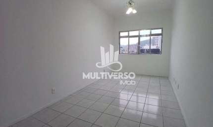 Apartamento amplo 02 dormitórios 02 banheiros vaga de garagem elevador e portaria 24h na Vila Mathias em Santos - SP