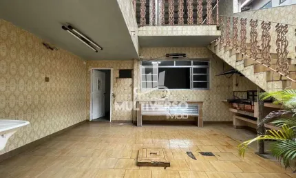 Sobrado à venda, 4 quartos no bairro Campo Grande em Santos