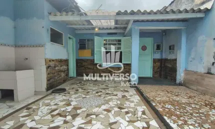 Casa com quintal, 01 dormitório, 51,20m², embaré, ótima localização, r$310.000,00