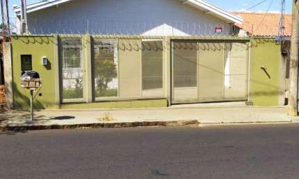 Casa com 3 quartos à venda na Vila Camargo, Bauru 