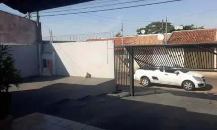 Casa com 3 quartos à venda no Parque Viaduto, Bauru 