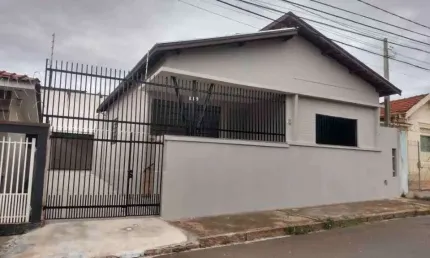 Casa com 4 quartos à venda no Jardim Bela Vista, Bauru , 225 m2 por R$ 450.000