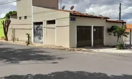 Casa para venda com 160 m² e 4 quartos em Núcleo Habitacional Mary Dota, Bauru - SP