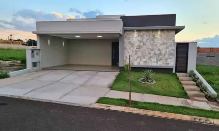 CASA em Residencial Villa de León, (Piratininga) - SP