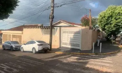 Casa com 3 quartos à venda na Vila Pacífico, Bauru 