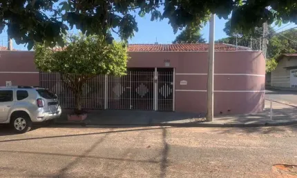 Casa com 3 quartos à venda na Vila Independência, Bauru 