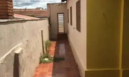 Casa com 3 quartos à venda na Vila Cardia, Bauru 