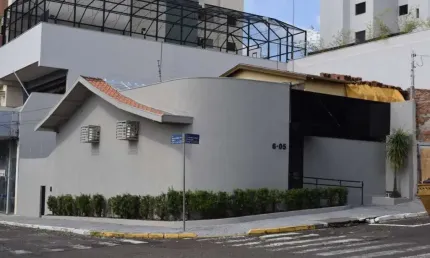 Prédio à venda na Vila Cidade Universitária, Bauru 