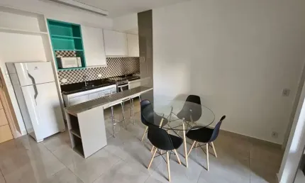 Lindo apartamento Mobiliádo , completíssimo em armários, ar condicionado , muito bem localizado
