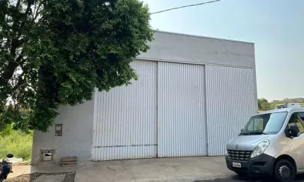 BARRACÃO e GALPÃO em JARDIM VÂNIA MARIA, (Bauru) - SP