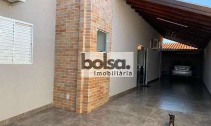 Casa para venda com 180 m² e 3 quartos em Núcleo Habitacional Mary Dota, Bauru - SP