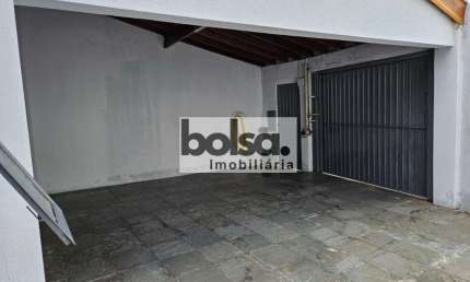 Casa de esquina com excelente localização de pontos comerciais no Mary Dota R$ 320.000,00