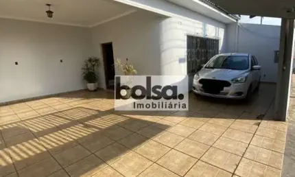 Linda casa à venda com 5 quartos na Vila Antártica, Bauru - SP